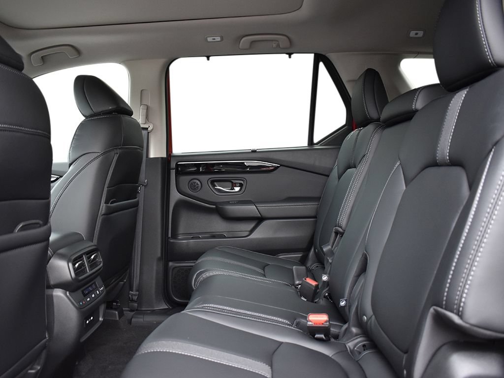 New 2025 Honda Pilot Touring image 27