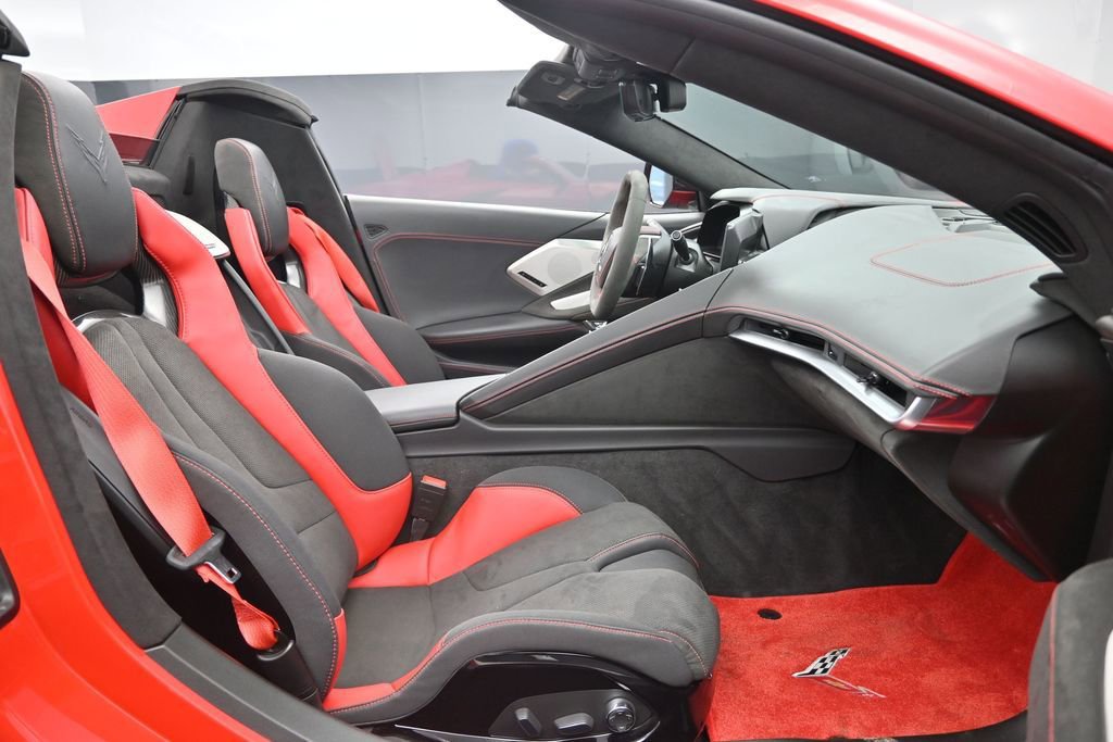 Used 2022 Chevrolet Corvette Stingray Premium Conv w/ Z51 Performance Package RWD image 28