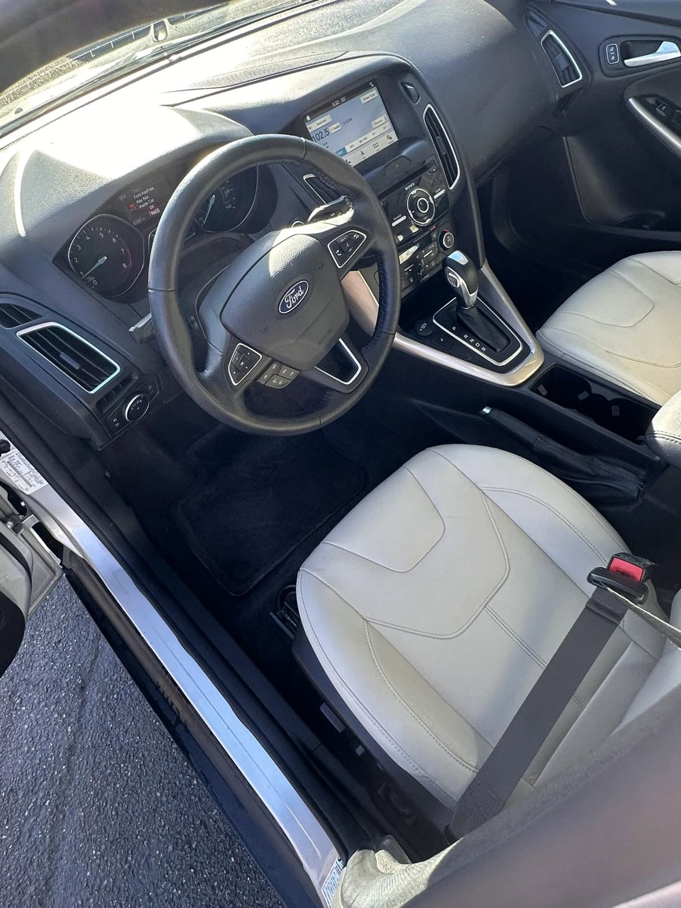 Used 2018 Ford Focus Titanium FWD image 13
