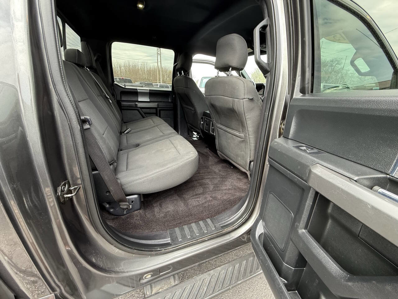 Used 2015 Ford F150 XLT w/ Equipment Group 302A Luxury AWD/4WD image 22