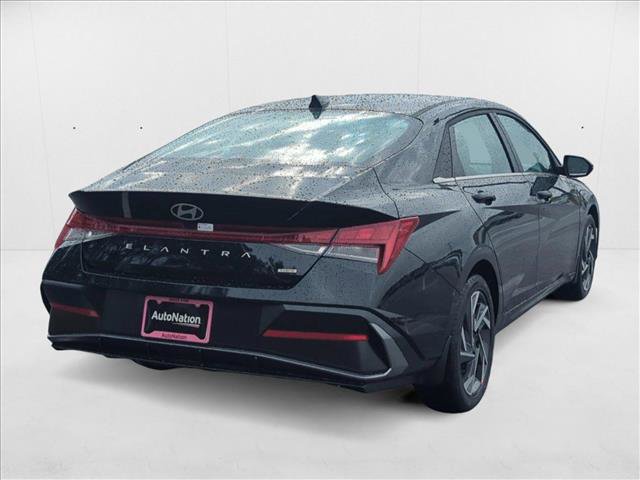 New 2025 Hyundai Elantra Limited FWD image 2