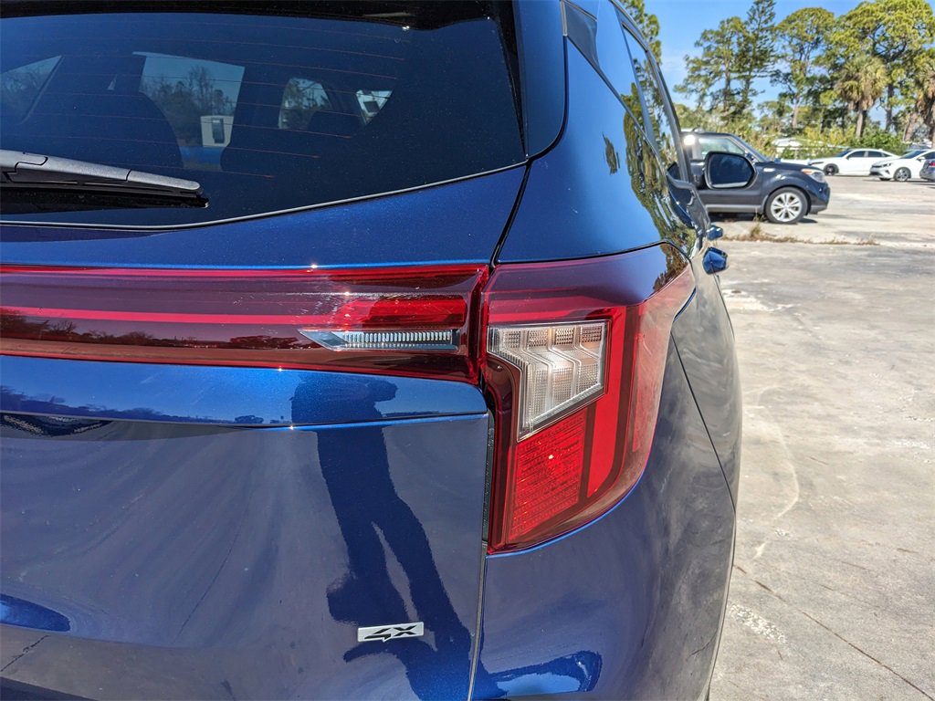 Certified 2025 Kia Seltos LX image 12