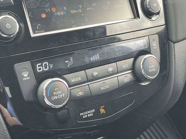Used 2018 Nissan Rogue SL w/ Premium Package AWD/4WD image 32