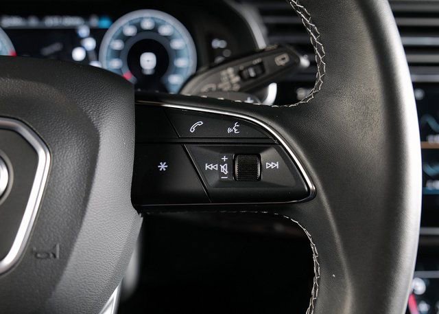 Certified 2025 Audi Q7 3.0T Premium w/ Convenience Package image 21