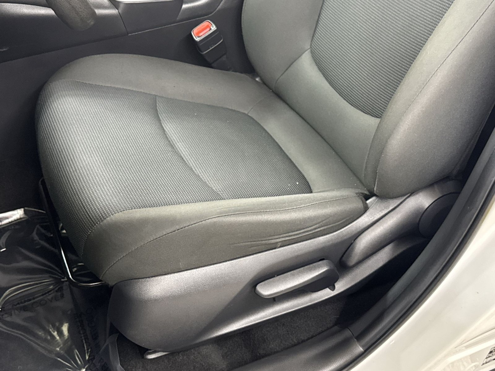 Used 2025 Toyota RAV4 LE AWD/4WD image 26