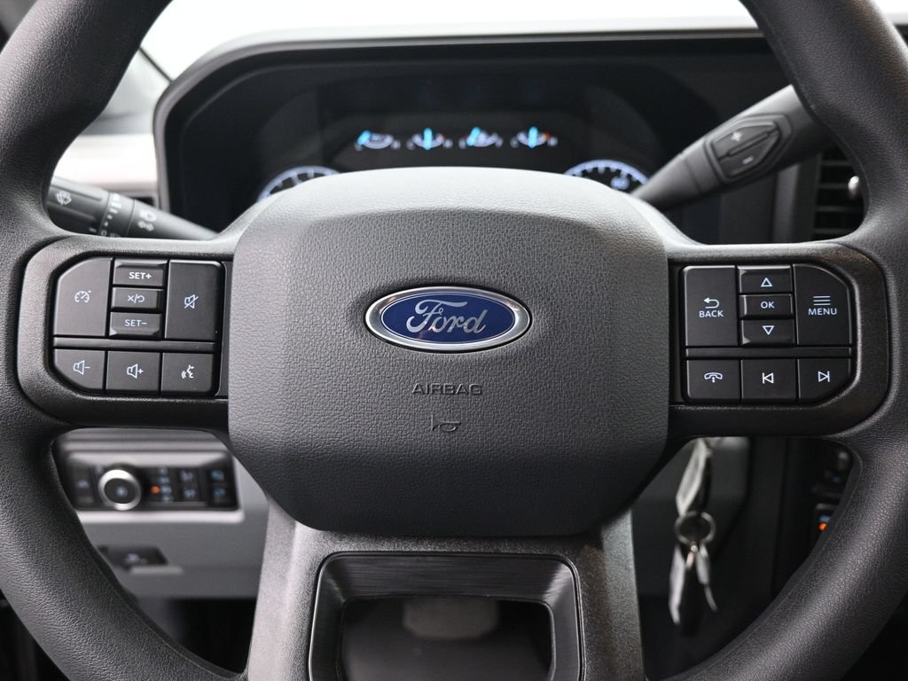 New 2026 Ford F350 XLT w/ FX4 Off-Road Package AWD/4WD image 11
