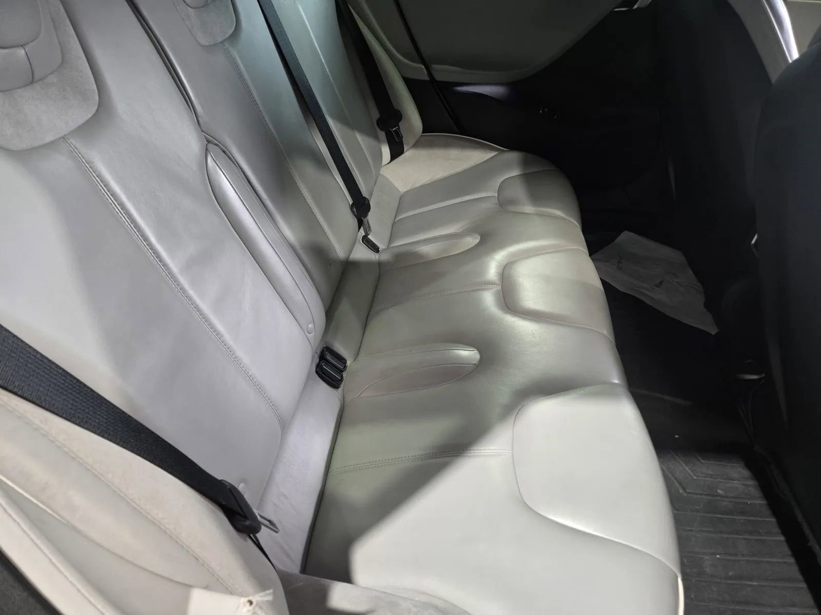 Used 2013 Tesla Model S Performance RWD image 9