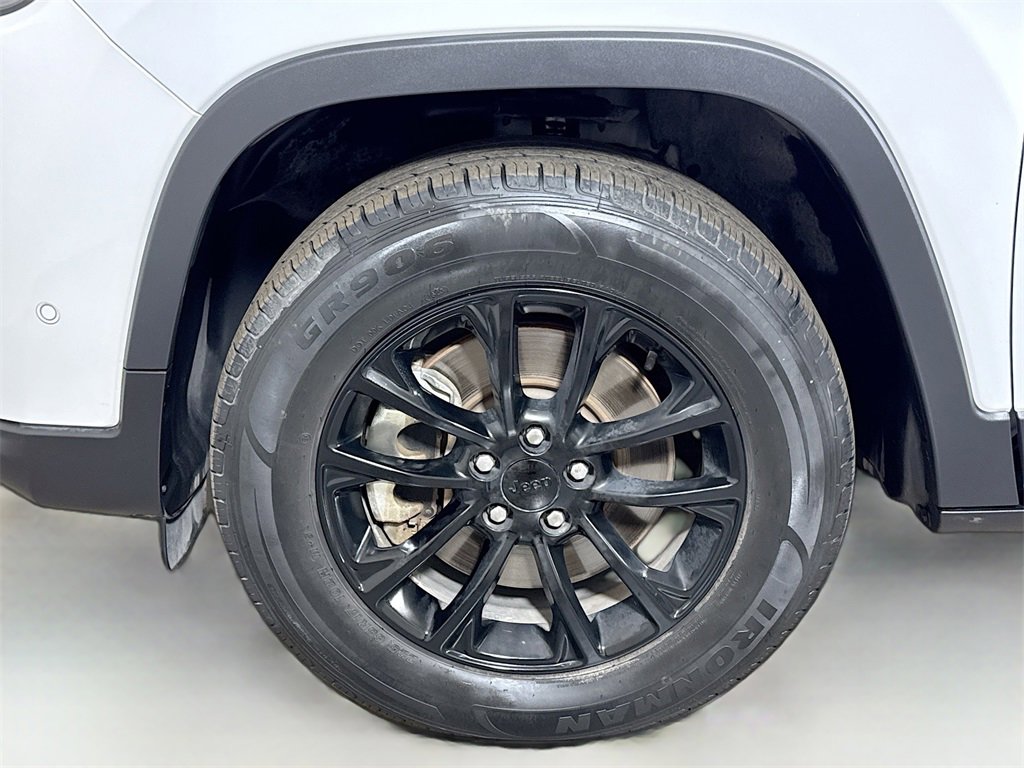 Used 2023 Jeep Cherokee Altitude Lux image 29