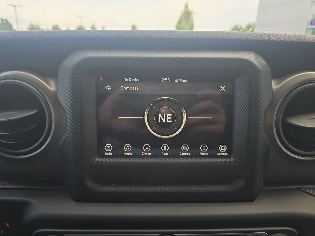 Used 2022 Jeep Gladiator Sport image 18