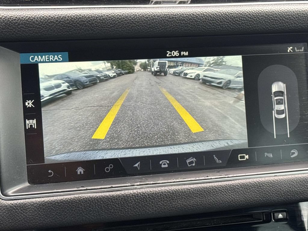 Used 2017 Jaguar XF S RWD image 28