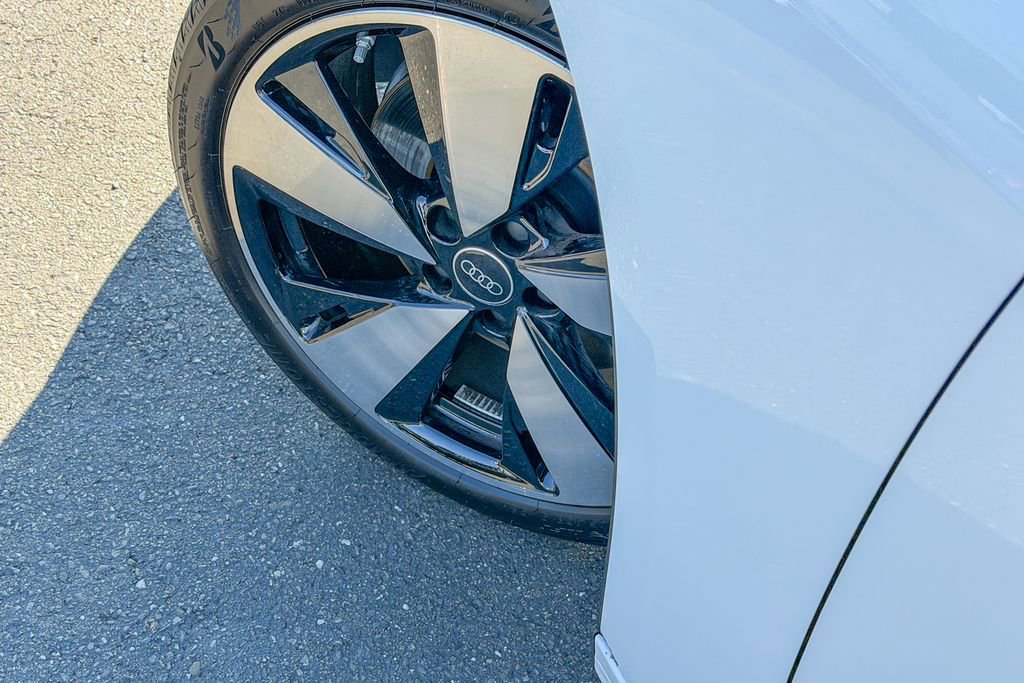 Used 2025 Audi A5 2.0T Premium w/ Convenience Package image 10