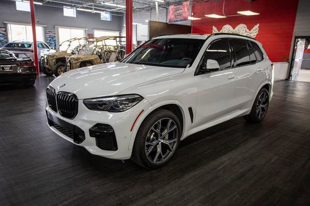 Used 2023 BMW X5 xDrive40i w/ M Sport Package image 2