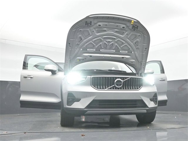 Used 2024 Volvo XC40 B5 Plus w/ Protection Package Premier image 54