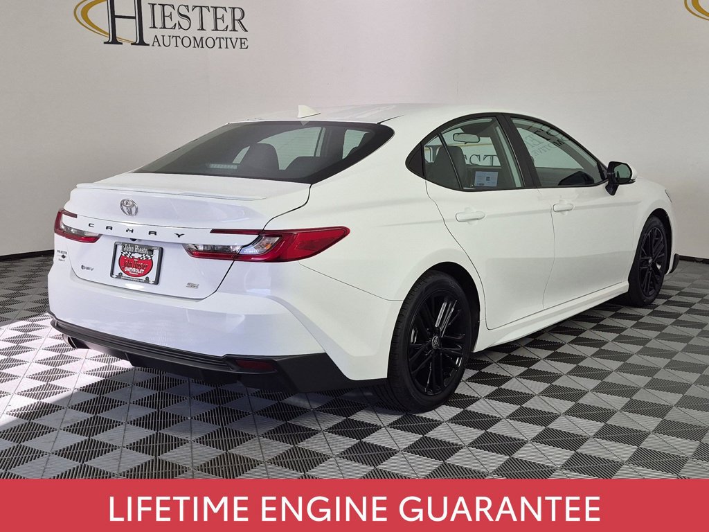 Used 2025 Toyota Camry SE FWD image 4