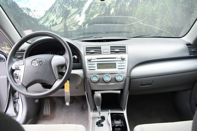 Used 2009 Toyota Camry LE FWD image 18