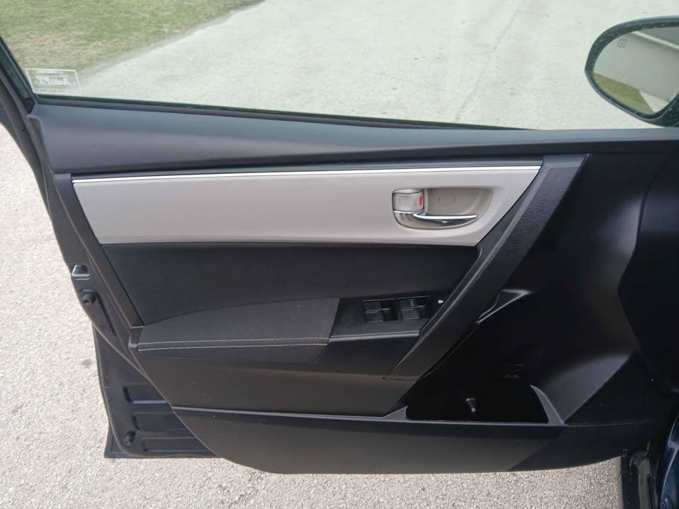 Used 2017 Toyota Corolla LE image 13