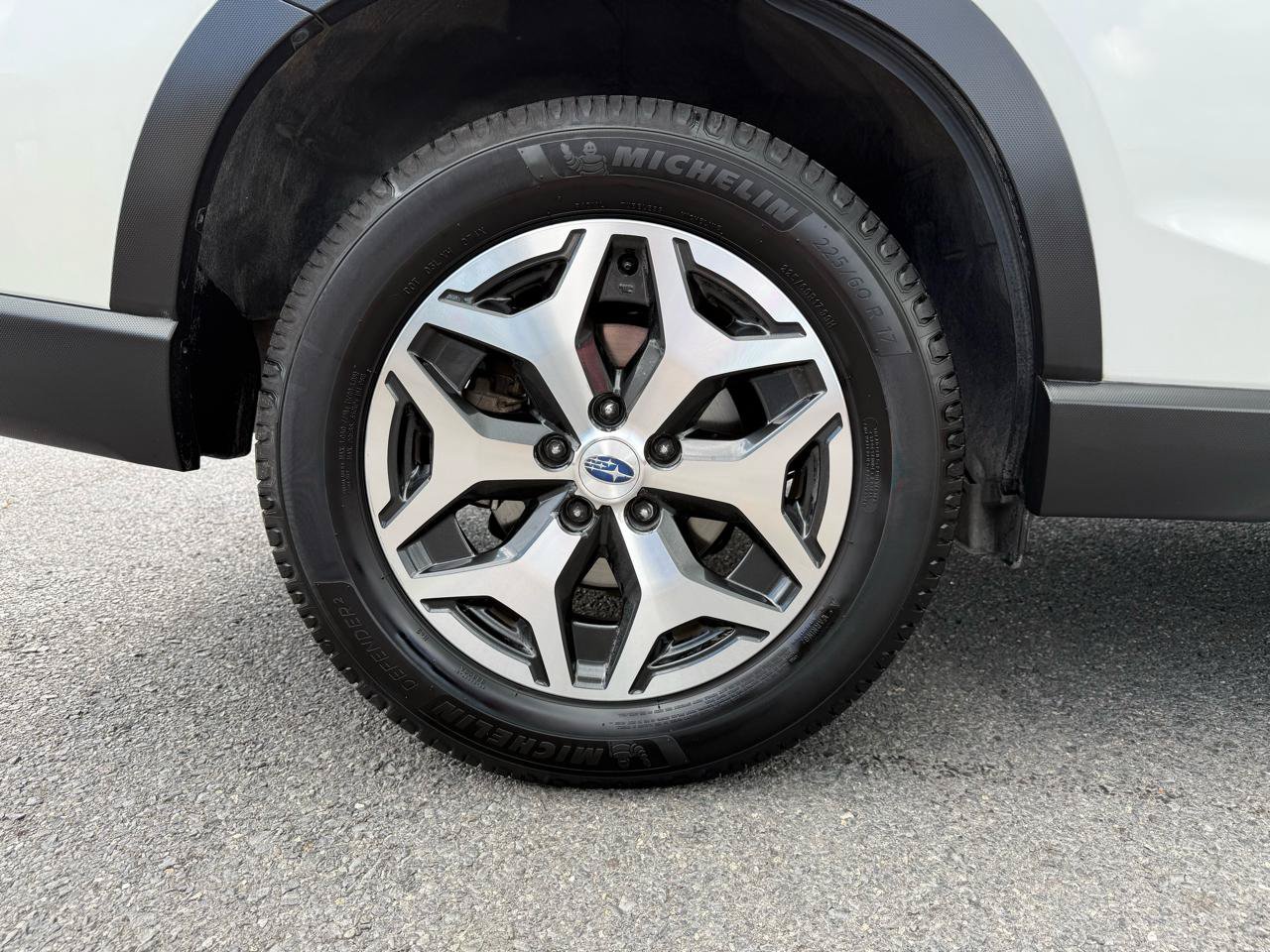 Used 2020 Subaru Forester Premium AWD/4WD image 43
