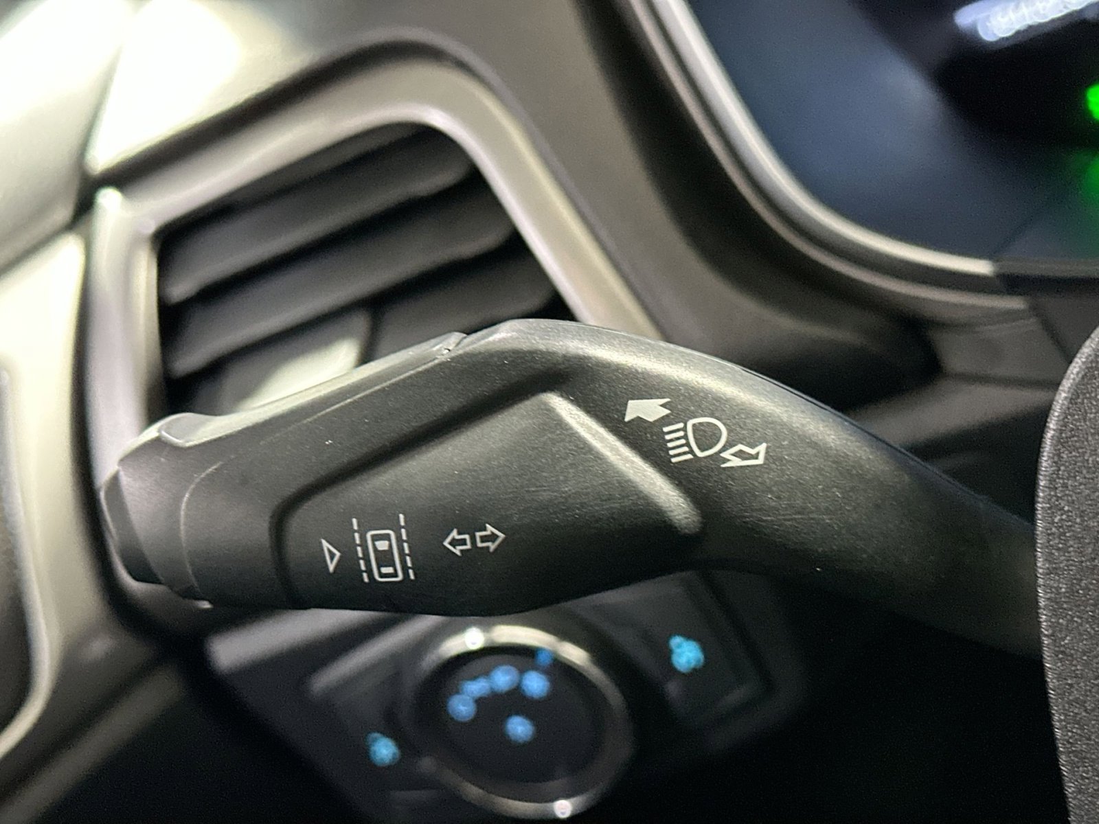 Used 2019 Ford Fusion SEL image 29