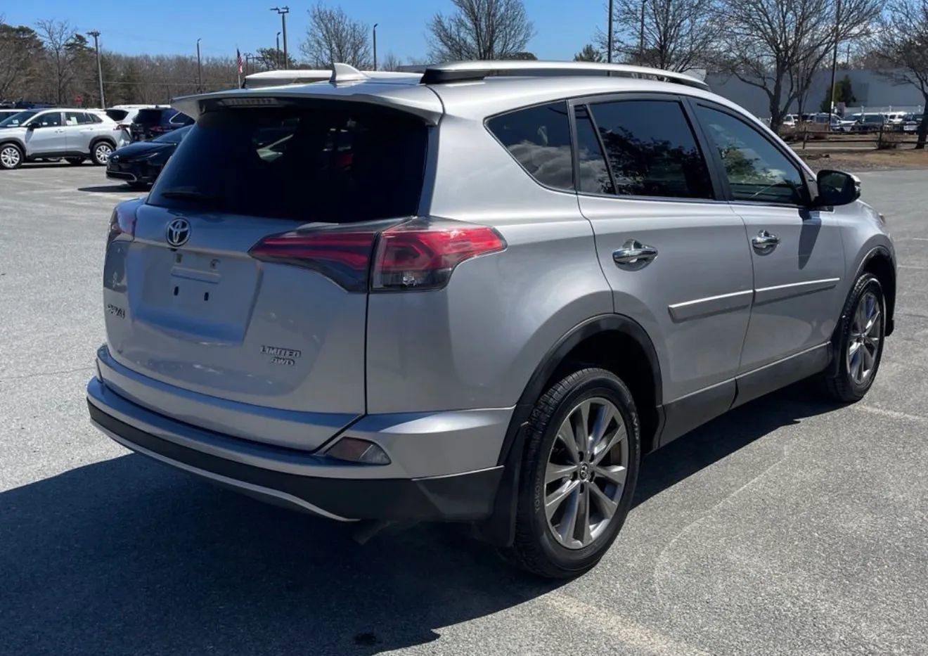 Used 2018 Toyota RAV4 Limited w/ All Weather Liner Package image 3