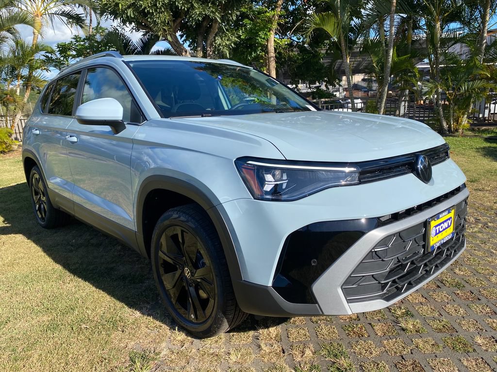 New 2026 Volkswagen Taos SE FWD image 1