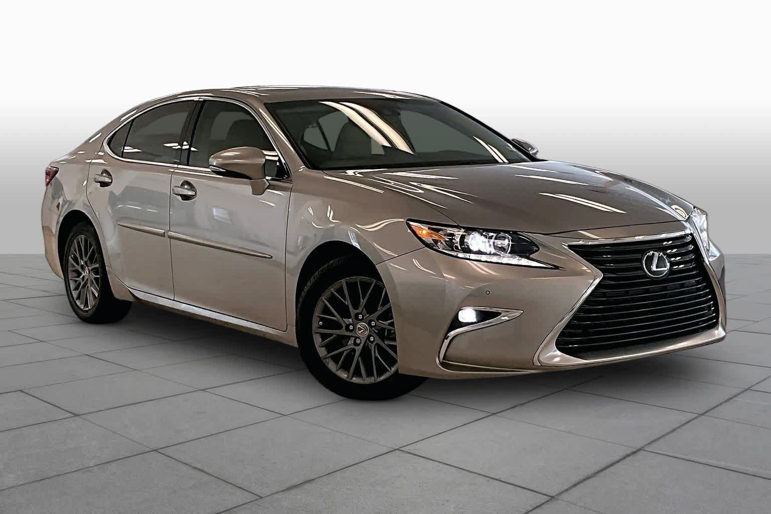 Used 2018 Lexus ES 350 w/ Navigation System Package FWD image 2