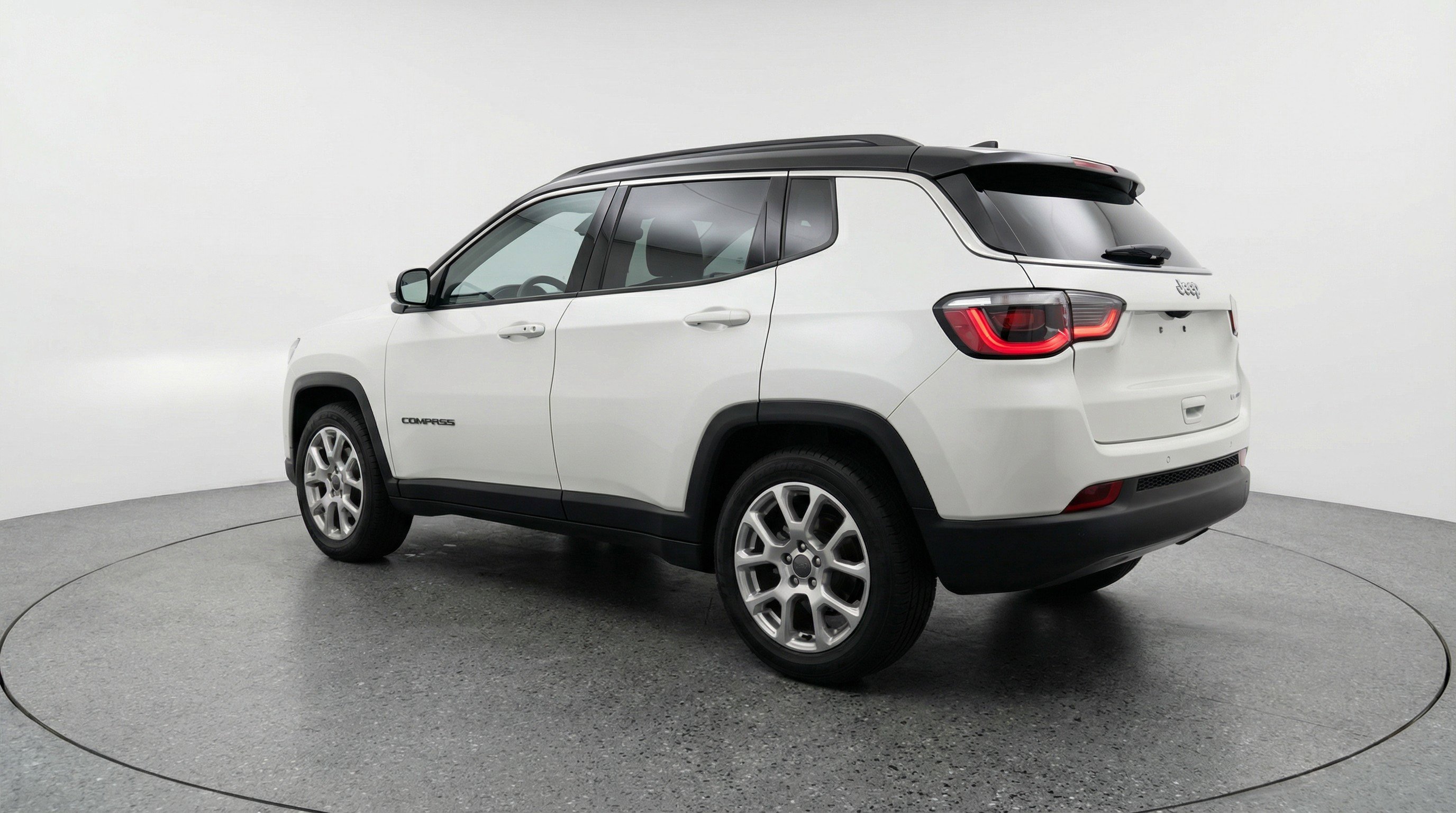 Used 2025 Jeep Compass Limited image 6