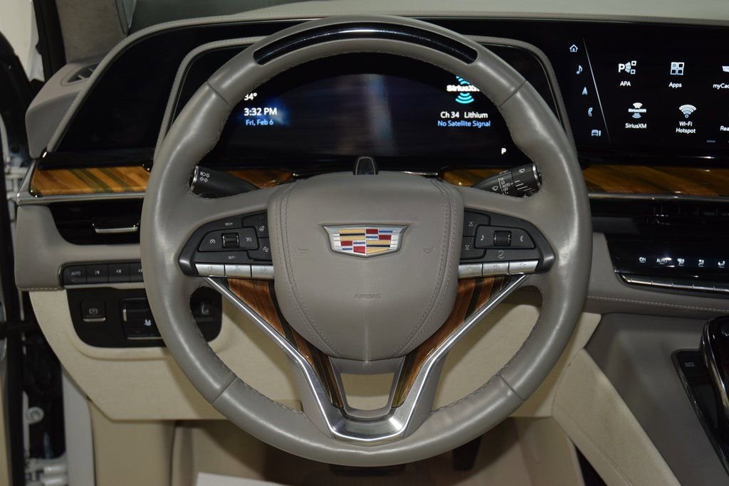 Used 2023 Cadillac Escalade ESV Premium Luxury Platinum w/ Heavy-Duty Trailer Package image 37