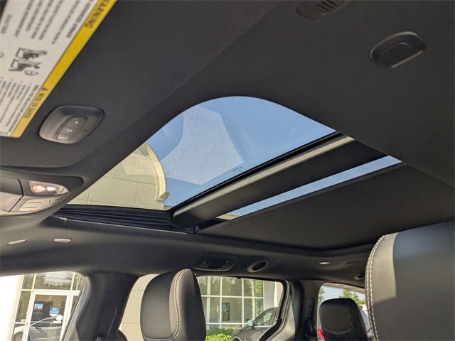 New 2025 Chrysler Pacifica Select image 23