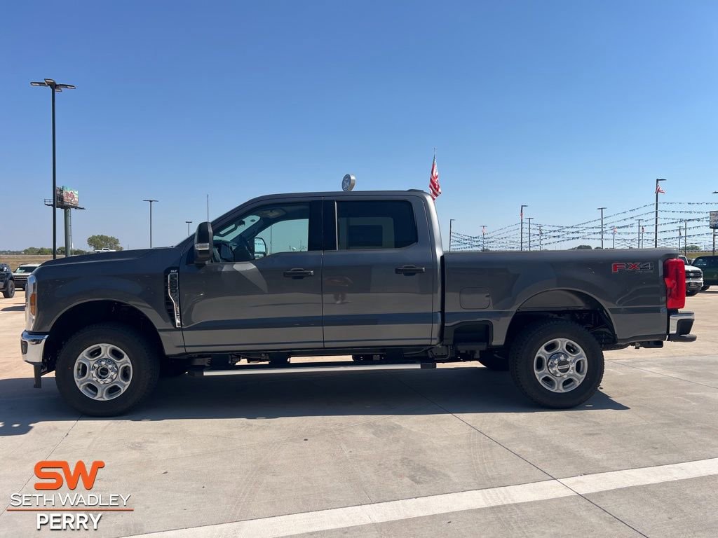 New 2026 Ford F250 XLT w/ FX4 Off-Road Package image 8