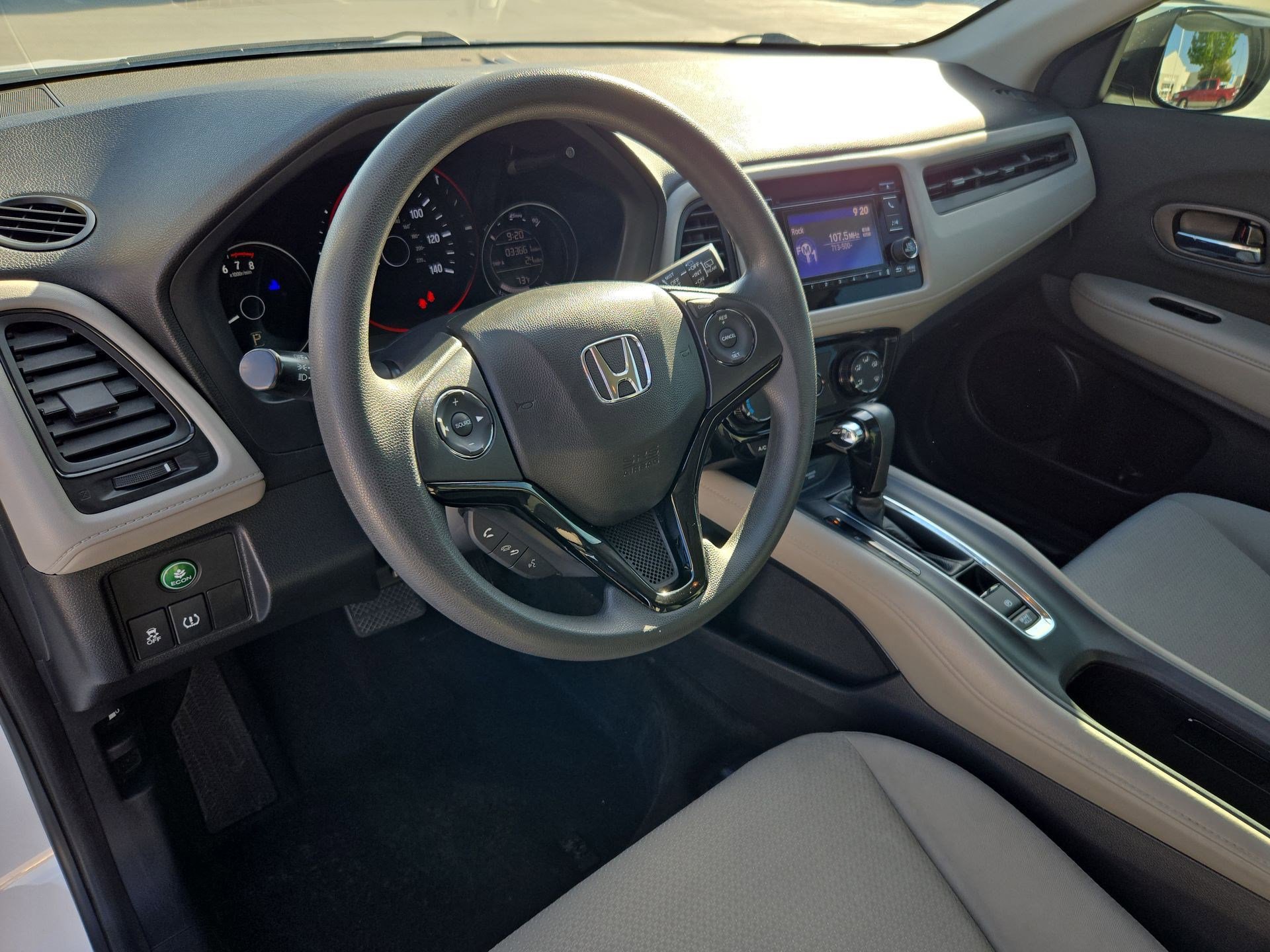 Used 2022 Honda HR-V LX image 12