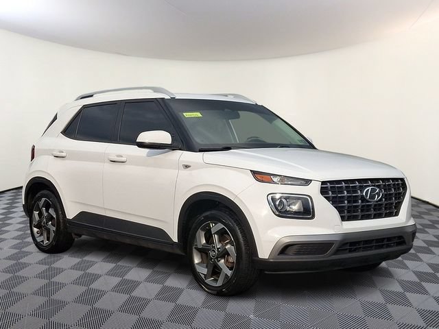 Used 2023 Hyundai Venue SEL FWD image 1