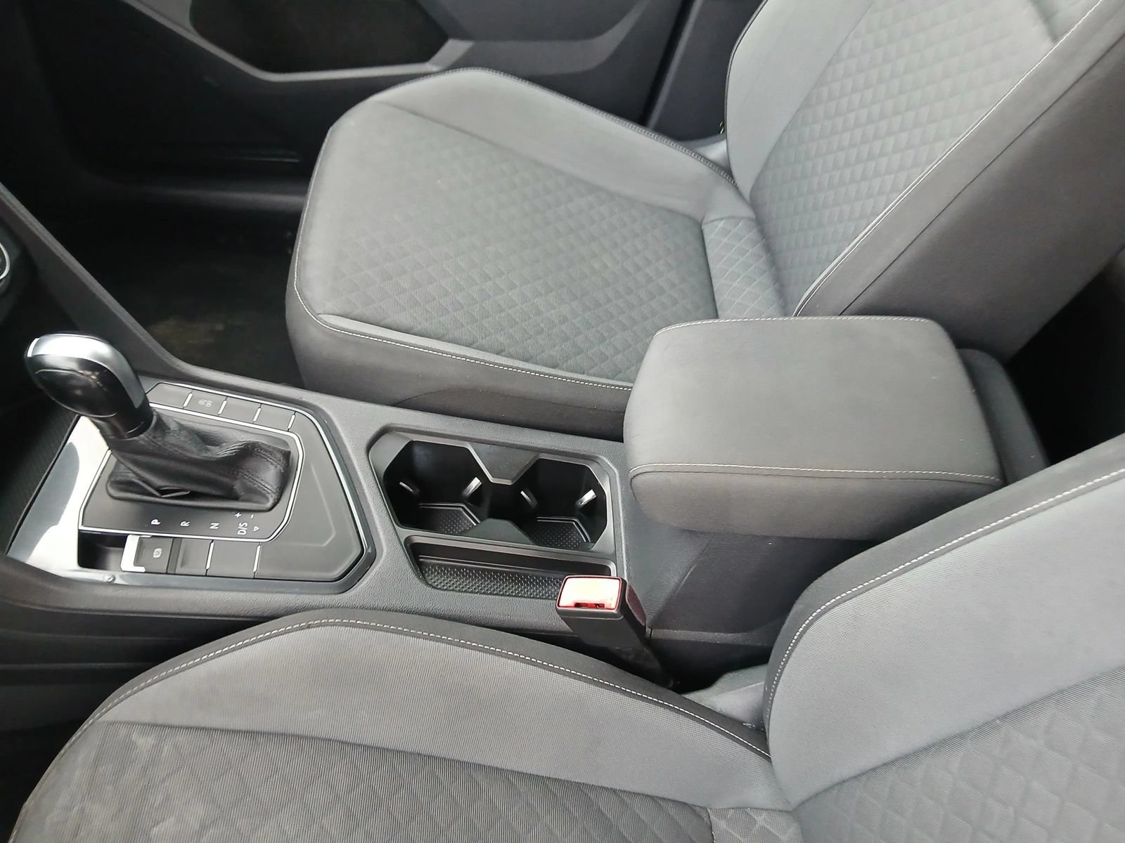 Used 2021 Volkswagen Tiguan S FWD image 12
