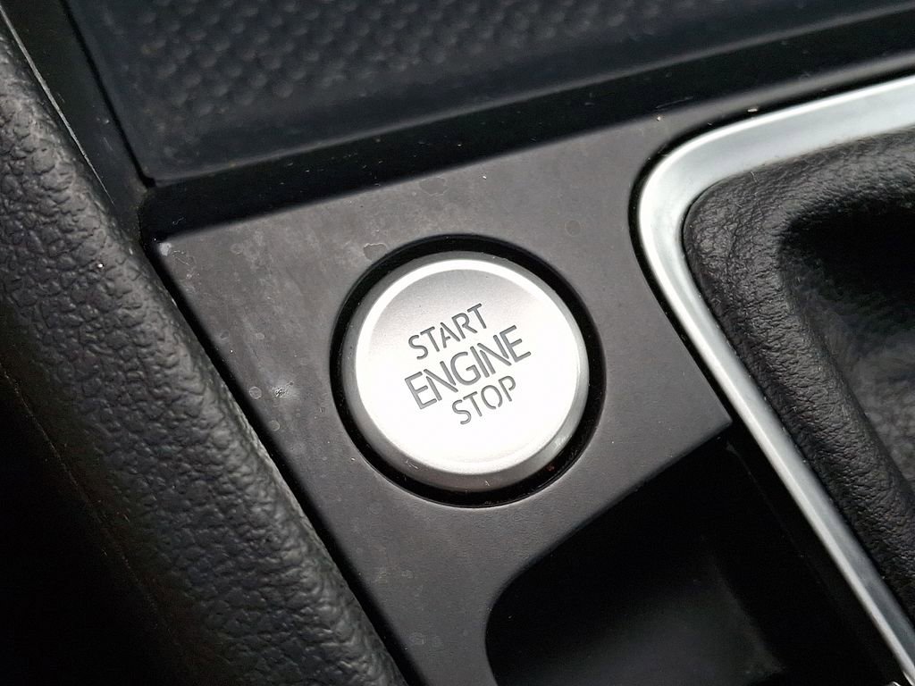 Used 2024 Volkswagen Jetta SE image 24