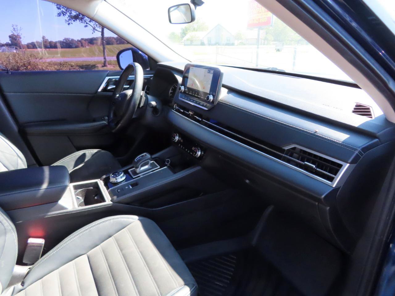 Used 2022 Mitsubishi Outlander SE AWD/4WD image 49