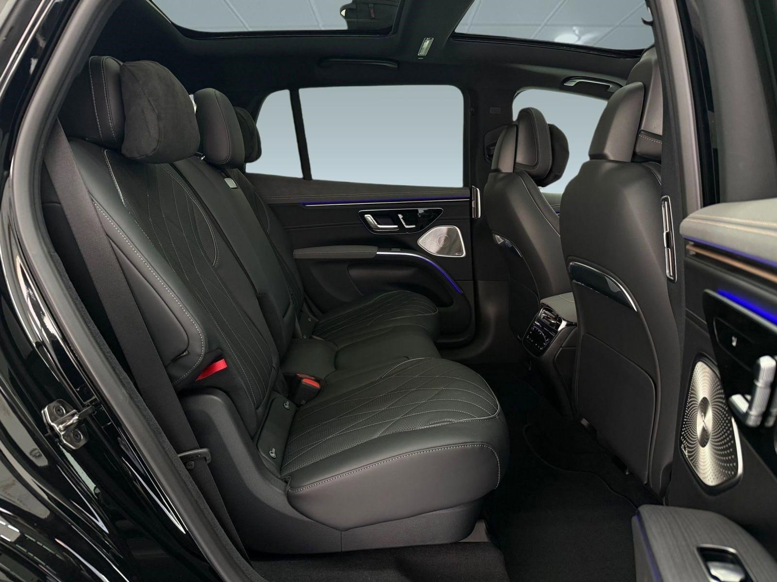 New 2026 Mercedes-Benz EQS 550 4MATIC SUV image 25