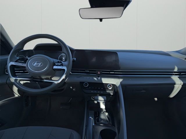 Used 2024 Hyundai Elantra SEL image 16