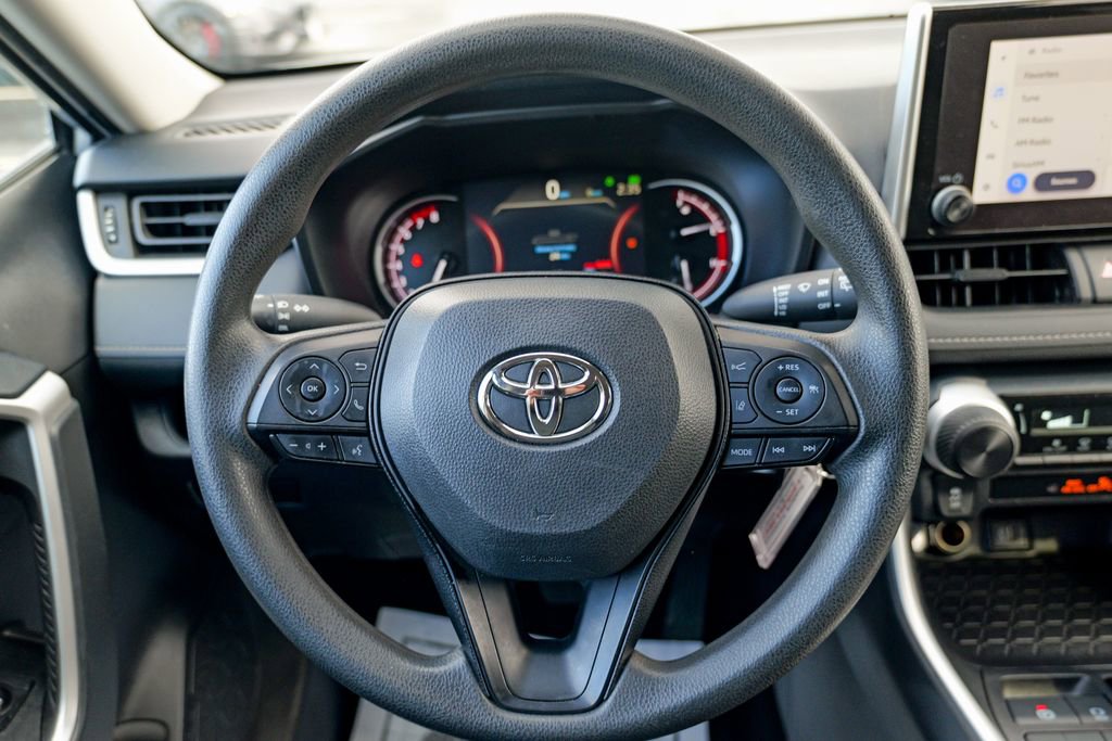 Used 2024 Toyota RAV4 LE AWD/4WD image 36