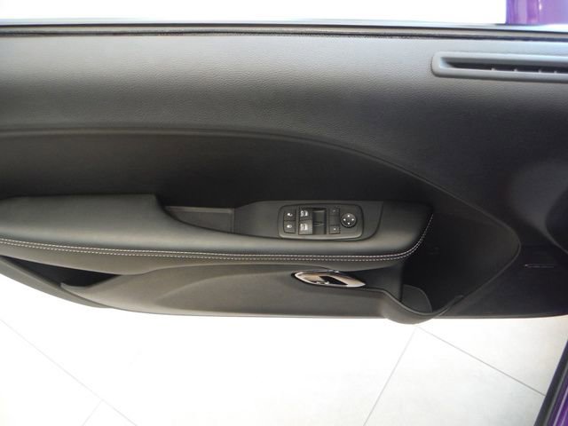 Used 2016 Dodge Challenger SRT Hellcat RWD image 24