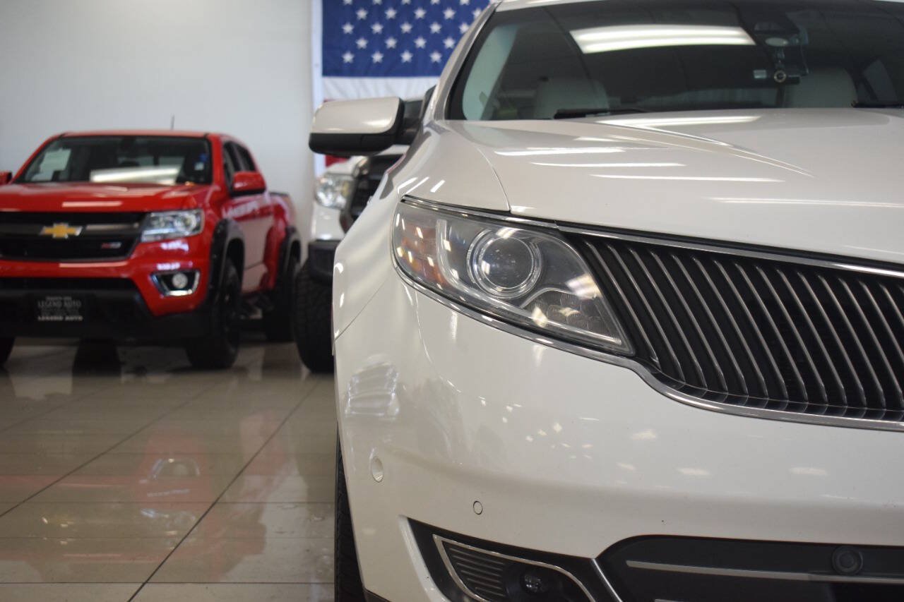 Used 2013 Lincoln MKS AWD image 10