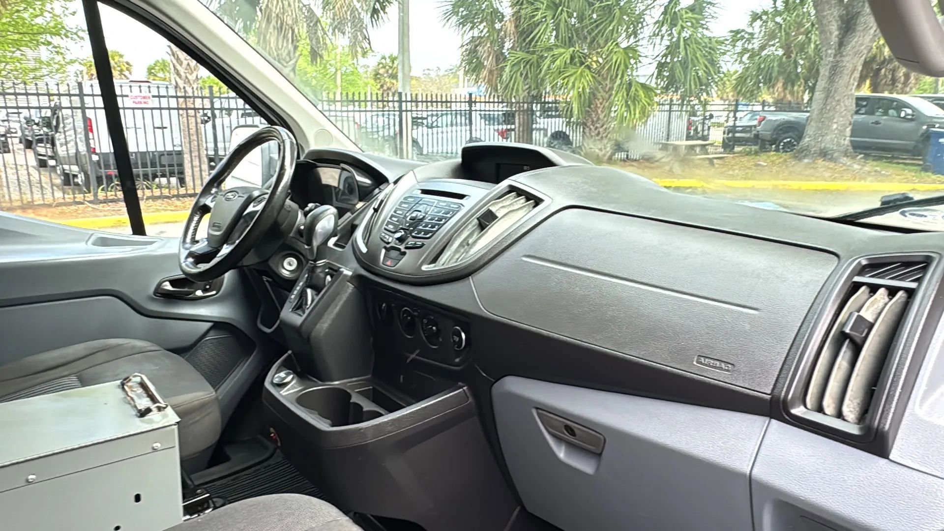 Used 2019 Ford Transit 250 130 Low Roof RWD image 9