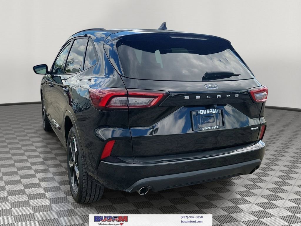 Used 2023 Ford Escape ST-Line Elite w/ Premium Technology Package AWD/4WD image 3
