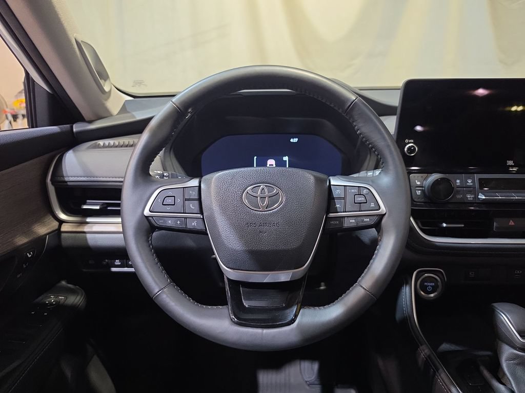 Used 2024 Toyota Grand Highlander AWD Hybrid image 11