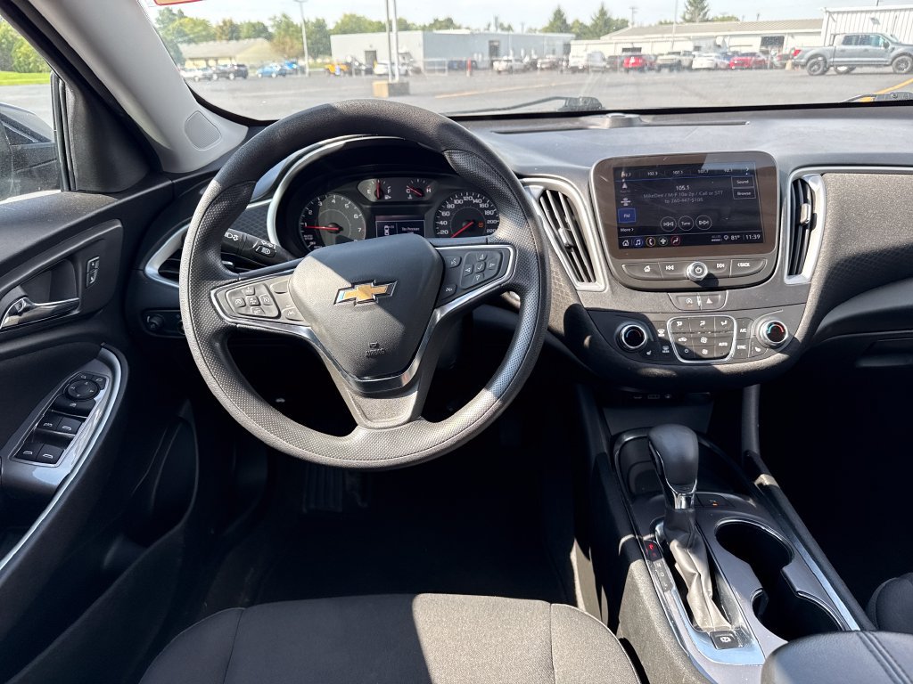 Used 2024 Chevrolet Malibu LT FWD image 9