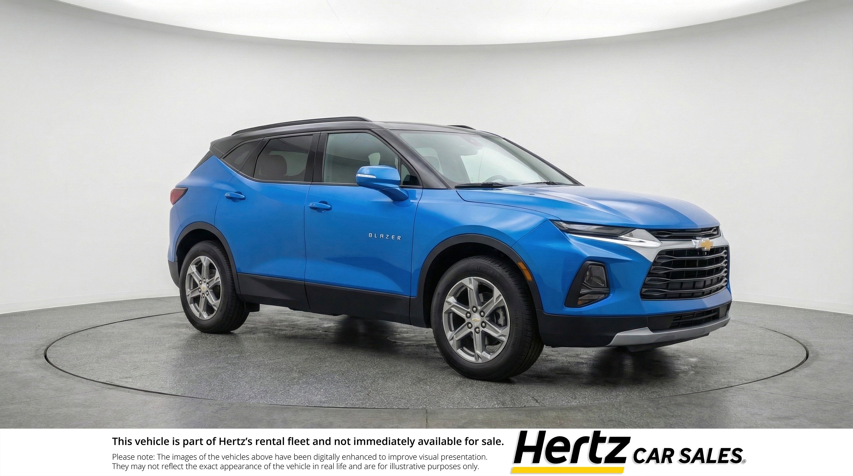 Used 2025 Chevrolet Blazer LT image 1