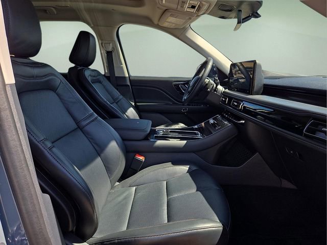 Used 2025 Lincoln Aviator Reserve w/ Illumination Package image 13