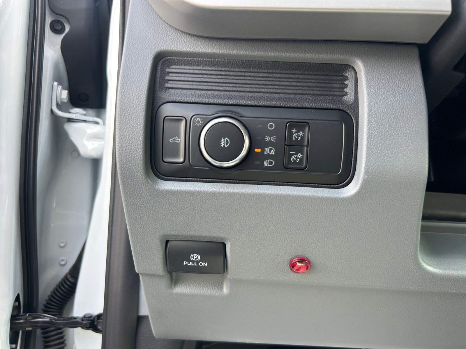 New 2026 Ford F550 4x4 Crew Cab image 19