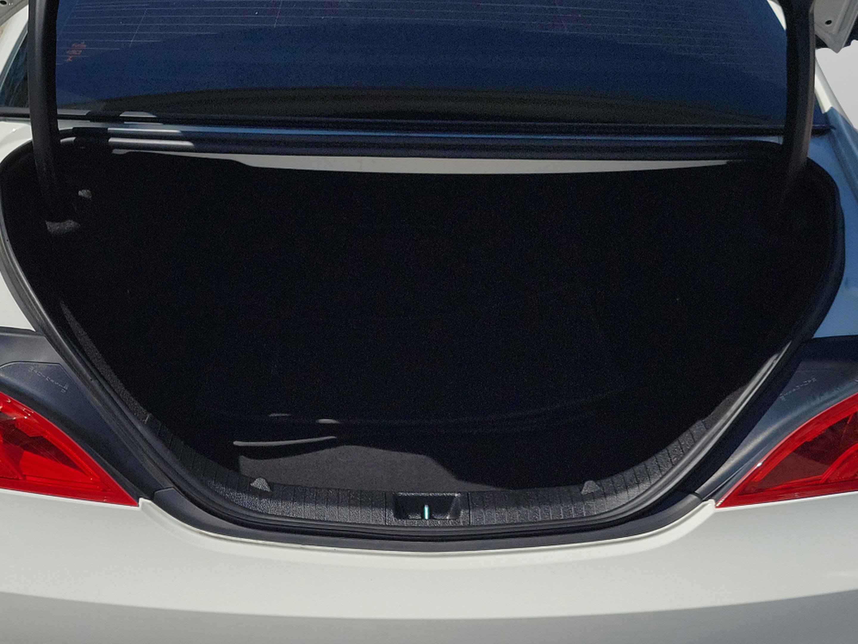 Used 2018 Mercedes-Benz CLA 250 image 31