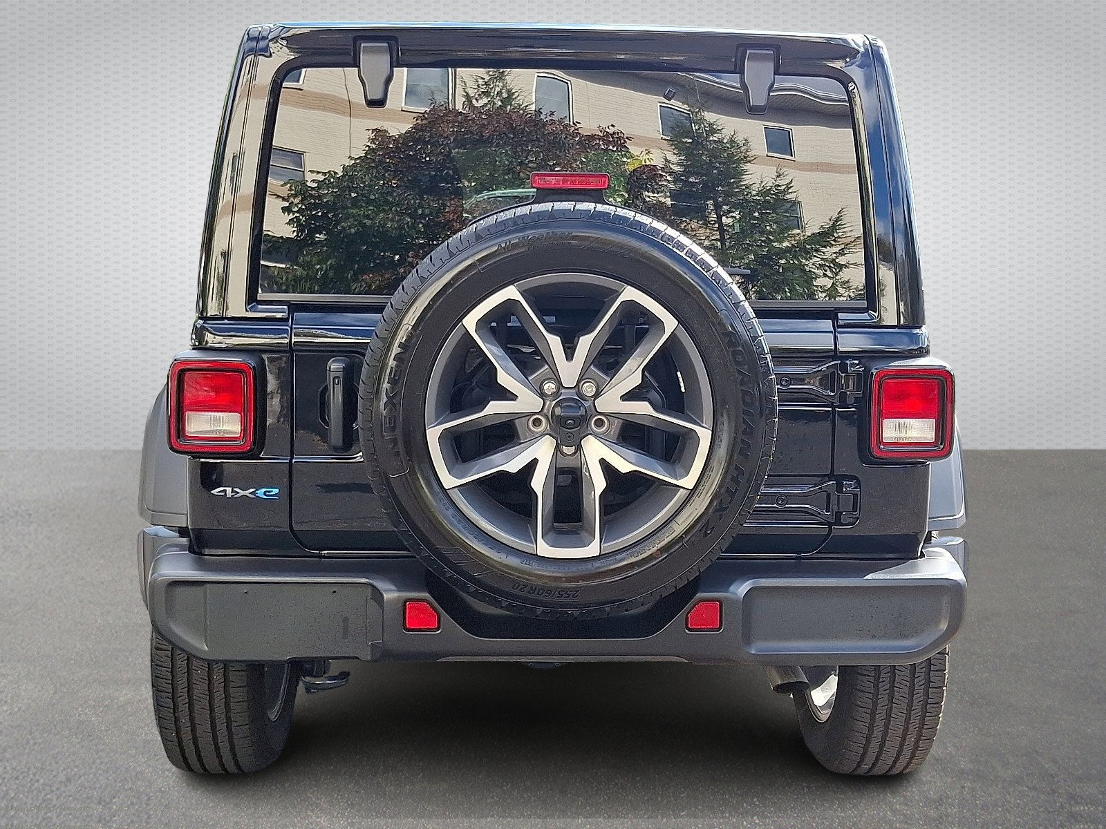 Used 2025 Jeep Wrangler Unlimited Sport S 4xe w/ Convenience Group image 5