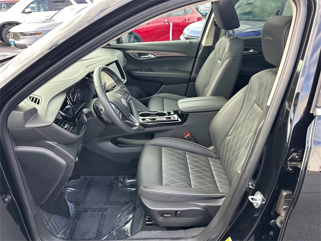 Used 2023 Buick Envision Avenir image 12