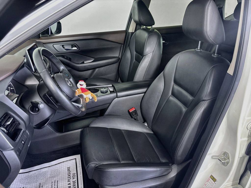 Used 2023 Nissan Rogue SL AWD/4WD image 11